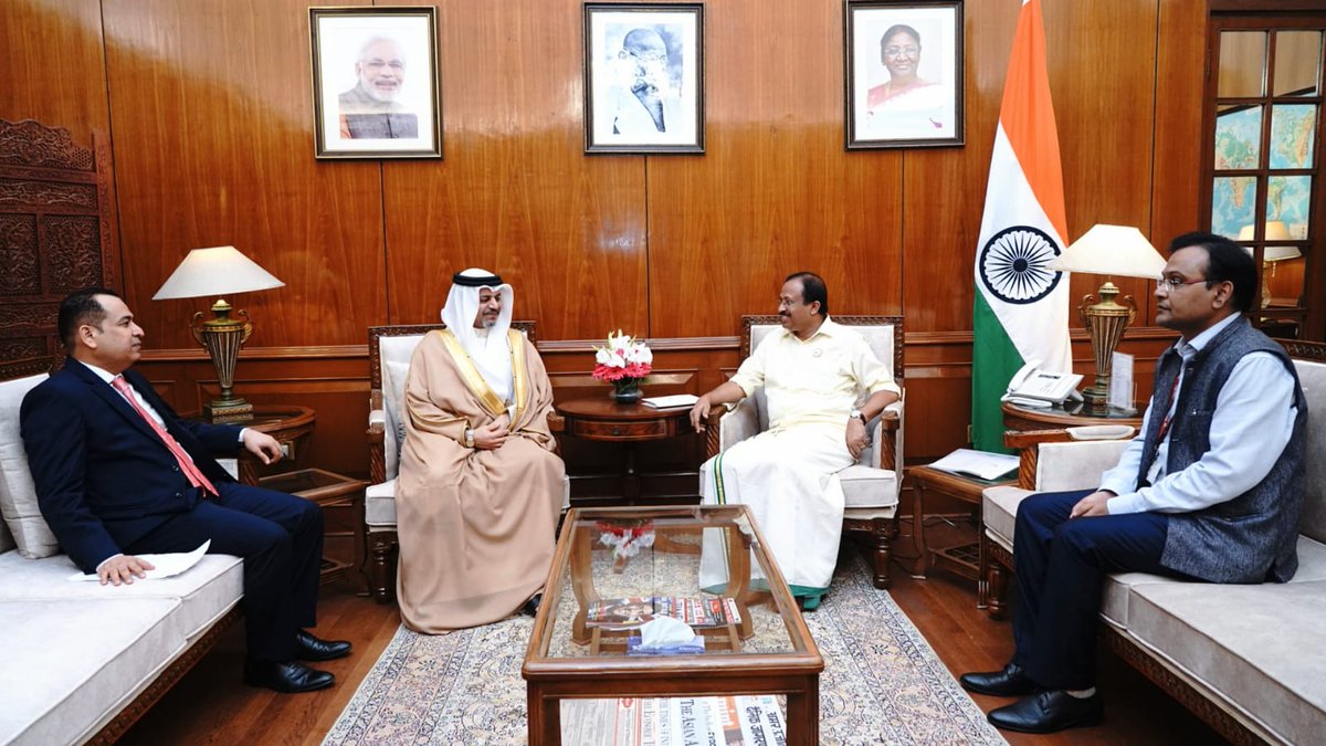 Pleased to receive Ambassador of the League of Arab States (LAS) H.E. Mr. Yusuf Jameel at my office. Had fruitful interaction about our robust and long standing partnership with Arab countries. Discussed possible collaboration in different areas between India and LAS.