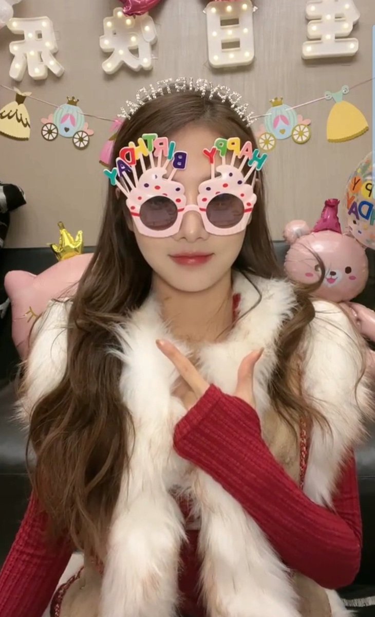 caibingcutiee's tweet photo. Happiest Birthday Yubing! ♡

#HappyYubingDay
#ShiningStarYubingDay
#CaiYubing #蔡语冰 https://t.co/dbvogQKMAz