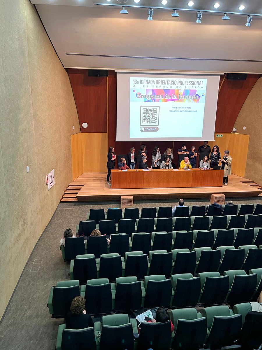 orientalleida's tweet photo. ✅Finalitzem la jornada amb les conculsions de cada taller:
✏️ Els orientadors t'acompanyen amb els reptes que et planteges. Seguidament, no hem de jutjar a ningú per la seva aparença i per ser com és.
#orientalleida22 #orientalleida #lleida #gencat https://t.co/m6XNW05KFS