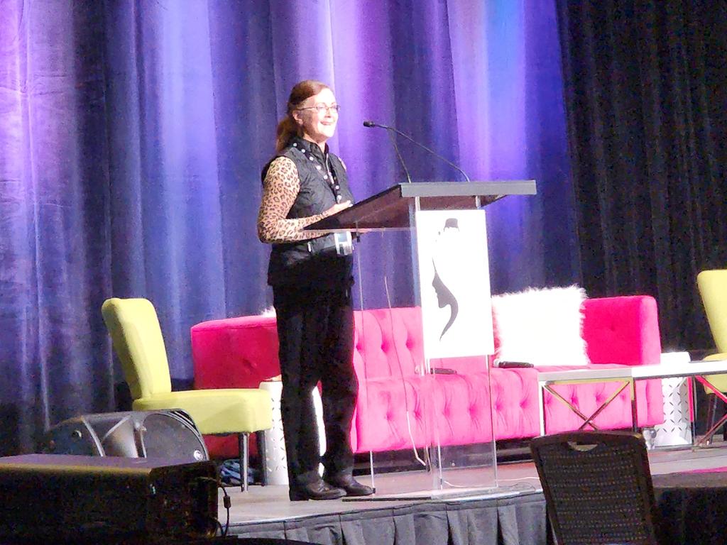 Dr. Amy Dicke, dairy farmer from Ohio, starts off the final day of <a href="/dairygirl/">Dairy girl</a> Forward TogetHER!