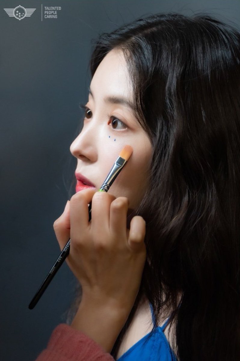 Caramello771's tweet photo. My Pretty Versace Dylan Blue/ Turquoise Muse "Lee SeYoung" 🤍💙🧜♀️
#LeeSeYoung
#VersaceDylanBlue
#VersaceDylanTurquoise
#versace https://t.co/67pOkJxGmO