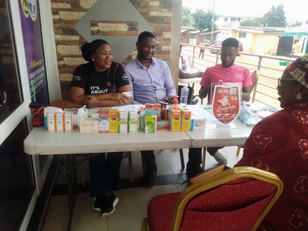 news_ghana's tweet photo. DAS Foundation takes breast cancer screening to Nii Boi Town https://t.co/qFxzyqaOj7 #Health #breastcancerscreening #DASFoundation #NiiBoiTowncommunity https://t.co/poy1bD1yY9