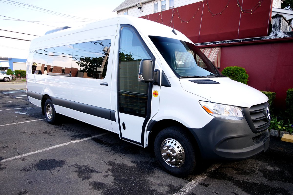 HQCustomDesign's tweet photo. For Sale - 2022 Mercedes Sprinter 170 3500 Extended with front entrance plug door, factory AC and heat. Features black interior with 16 passengers coach seating.
https://t.co/7wlaZX7mo8
.
.
#HQCustomDesign #custom #forsale #sprinter #mercedes #shuttlebus https://t.co/AUxVb6b9NB