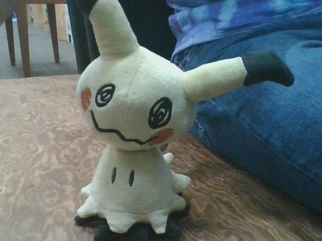 AnAwkwardTeen14's tweet photo. MIMIKYU AT SCHOOL???!!! Patches is getting her big smurts. https://t.co/c2MPFpfWYJ