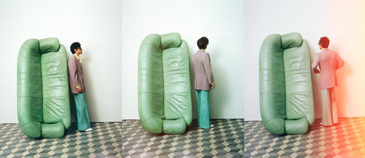 Harry para a coleção Gucci HA HA HA.