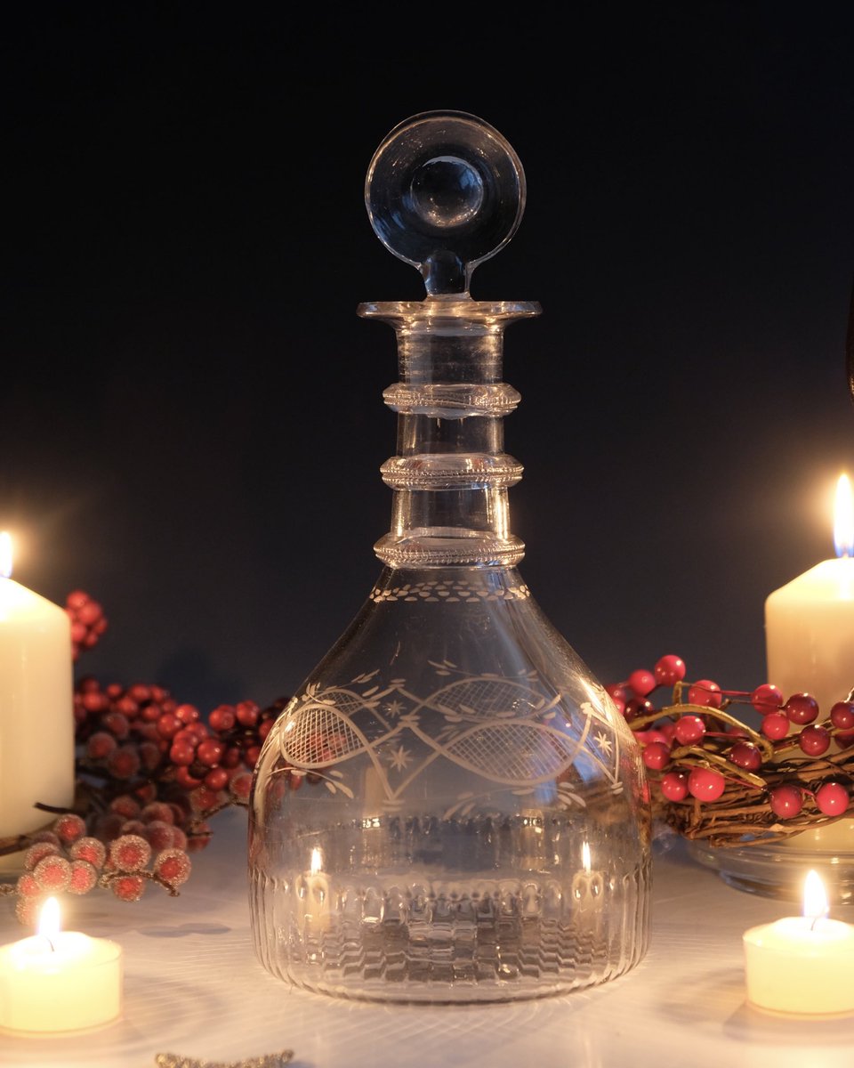MarrisRobert's tweet photo. Fine Irish decanter marked Cork Glass Co 1783 - 1818 #antiqueglass #irishglass #corkglasscompany #decanter #englishglass #georgianglass #forsale #marrisantiques https://t.co/UoC8jJbWcr