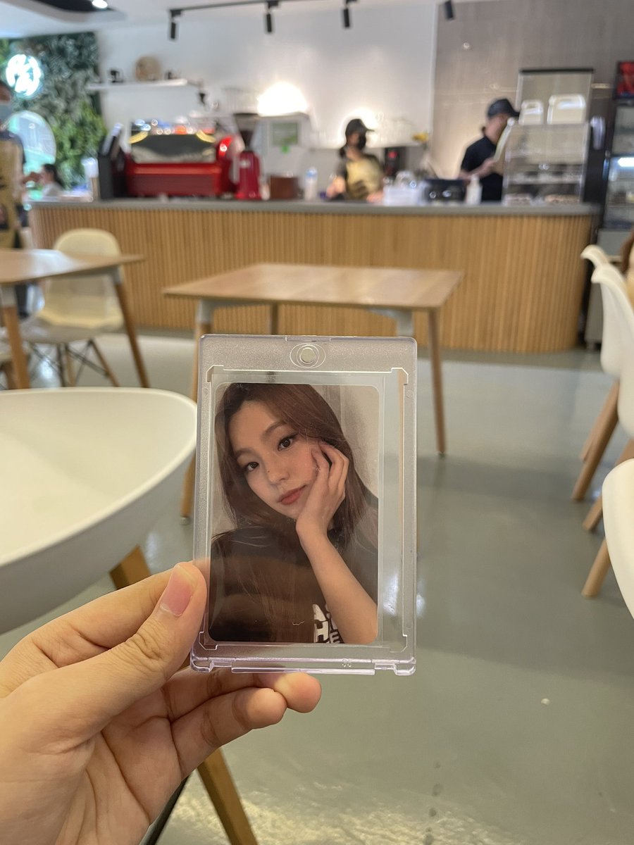ryejified's tweet photo. which pc of yours do you bring wherever you go? mine is ktown yeji 🤗 #itzy #MAMAVOTE https://t.co/z5L9f8vAZy