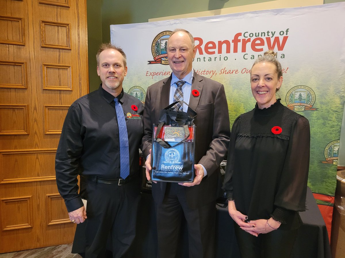 MPP <a href="/JAYakabuski/">John Yakabuski</a> welcomes CAO <a href="/CraigAKelley/">Craig Kelley</a> and Melissa Marquardt of <a href="/CountyOfRenfrew/">Renfrew County EcDev</a> to the Ontario Legislature for #countyofrenfrewday #onpoli