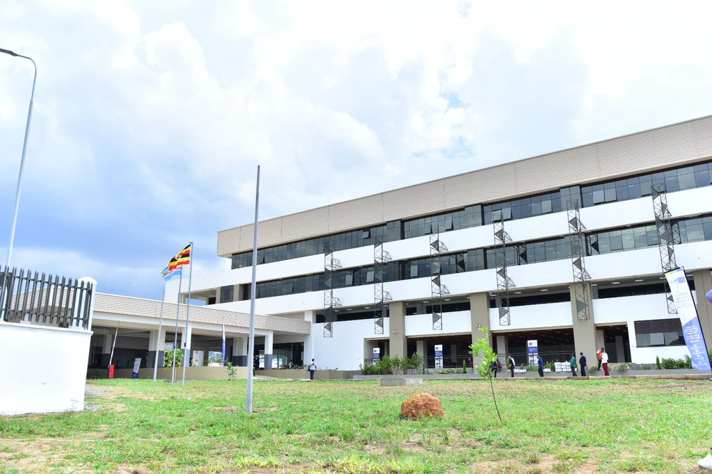 Dr. Diana Atwine (@dianaatwine) on Twitter photo With storage capacity of over 30,000 pallet storage locations, the new <a href="/nmsuganda/">NMS Uganda</a> warehouse has been officially commissioned by HE <a href="/KagutaMuseveni/">Yoweri K Museveni</a> this afternoon. This has been achieved with 60% funding from Govt of Uganda and 40% from Global Fund. With storage capacity of over 30,000 pallet storage locations, the new <a href="/nmsuganda/">NMS Uganda</a> warehouse has been officially commissioned by HE <a href="/KagutaMuseveni/">Yoweri K Museveni</a> this afternoon. This has been achieved with 60% funding from Govt of Uganda and 40% from Global Fund.