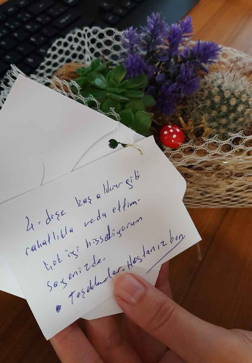 Hekime yazılmış en iyi teşekkür yazısı budur.
Kaş aldırir gibi rahatlıkla dişlere veda etmek...🦷