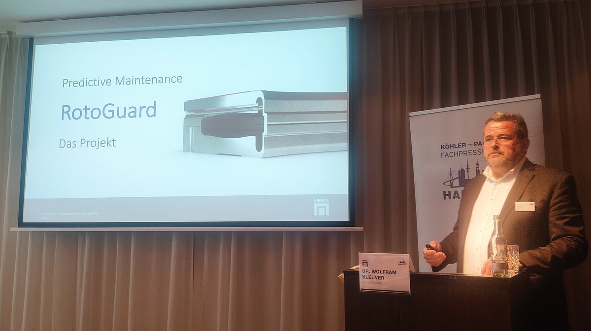 DirkSchaar's tweet photo. Mit RotoGuard bringt #HEMA #PredictiveMaintenance in ihre #Klemmsysteme. Speziell in #Werkzeugmschinen tragen wir damit zur #Digitalisierung bei, so GF Dr. Wolfgang Kleuver
@KoehlerPartner #FPTHH https://t.co/aSNT190rgO