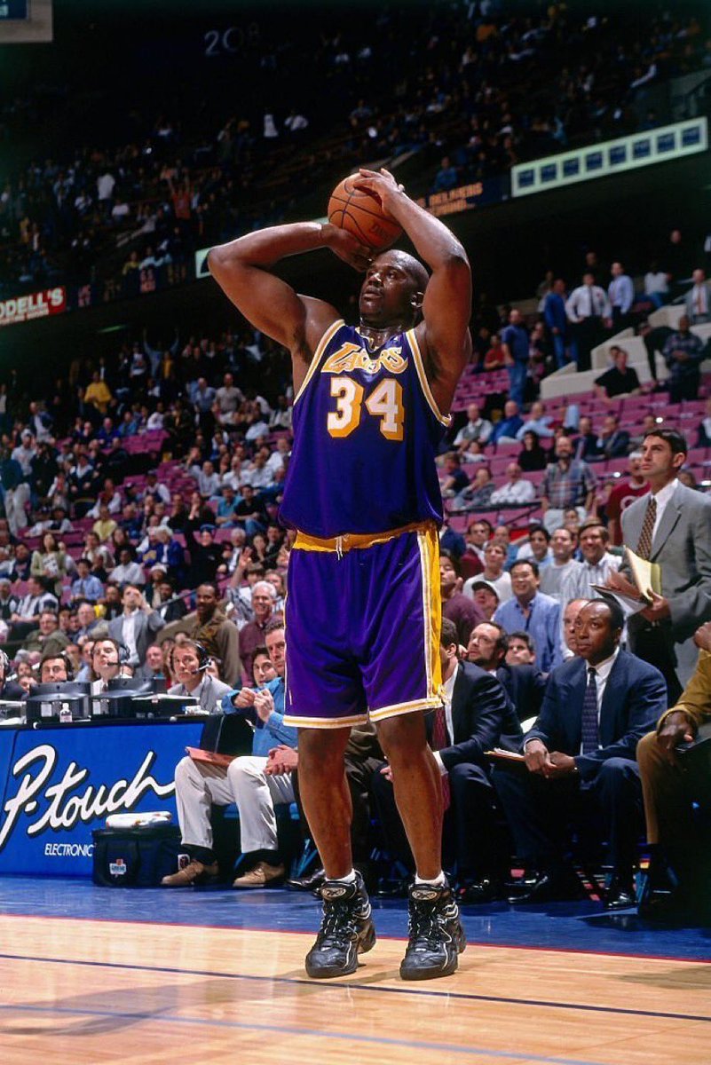 Hoopss's tweet image. ‘Bro just try and talk to her. You miss 100% of the shots you don’t take.’