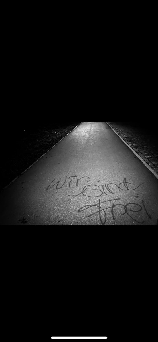 Yve75935487's tweet photo. nice idea, but no...we're not
#thought #badmood #hateitall # https://t.co/7hRXtQ6RAN