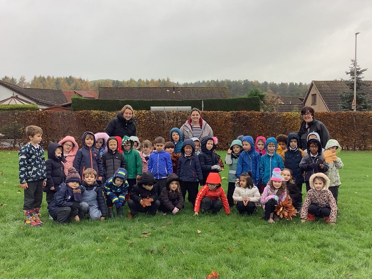 MrsMacaulayCPS's tweet photo. Primary 1 enjoyed taking their maths lesson outdoors this week. We collected, measured, compared and ordered natural materials. #Outdoorclassroomday #TeamTuesday @carmondean_ps @misspurvisCPS https://t.co/SapnOPFqw7