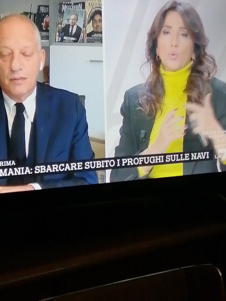 #tagadala7 sbarcare DALLE navi casomai non sulle