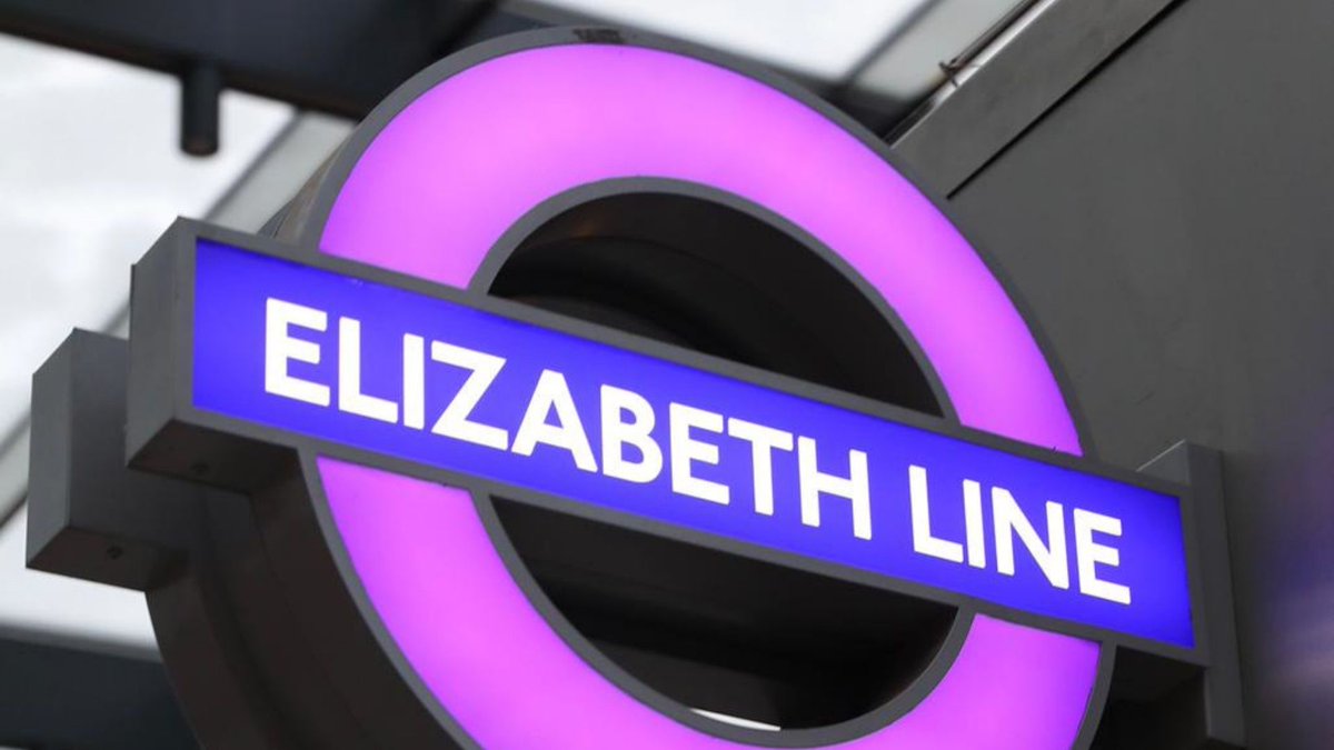 visitrdg's tweet image. #Seamless From Sunday, #ElizabethLine services will run from central London to #Reading without the need to change trains. Reading will be an easy day trip, connected to business in The City &amp;amp; Docklands and a brilliant out-of-town meetings location. bit.ly/3Uk1PYb