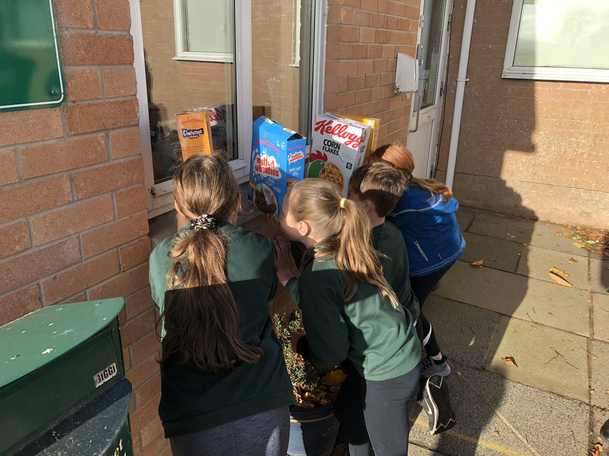 In science, Year 6 were investigating how light travels, how we see and how light is reflected, by making periscopes. Some spying missions around the school grounds too for #OutdoorClassroomDay