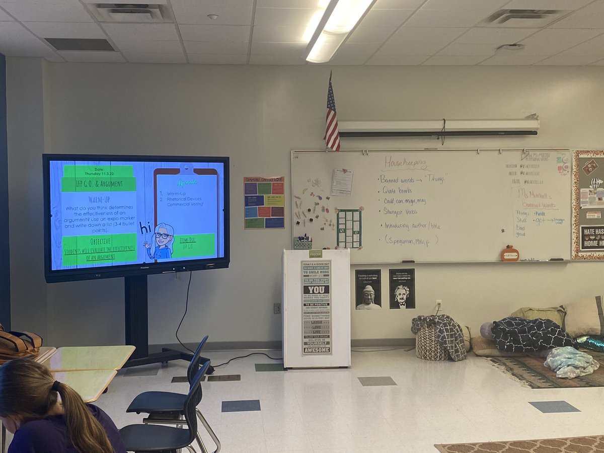 Ms. Mitchell’s ELA 10 listing out the answer to this warmup: what do you determines the effectiveness of an argument? #NCCVTWORKS <a href="/SarahOlsavsky/">Sarah Olsavsky</a> <a href="/St_GeorgesTHS/">St. Georges THS</a> <a href="/ChadHarrisonSG/">Chad Harrison</a> <a href="/shanta_reynolds/">Shanta Reynolds</a> <a href="/Supt_Jones/">Joseph Jones</a>