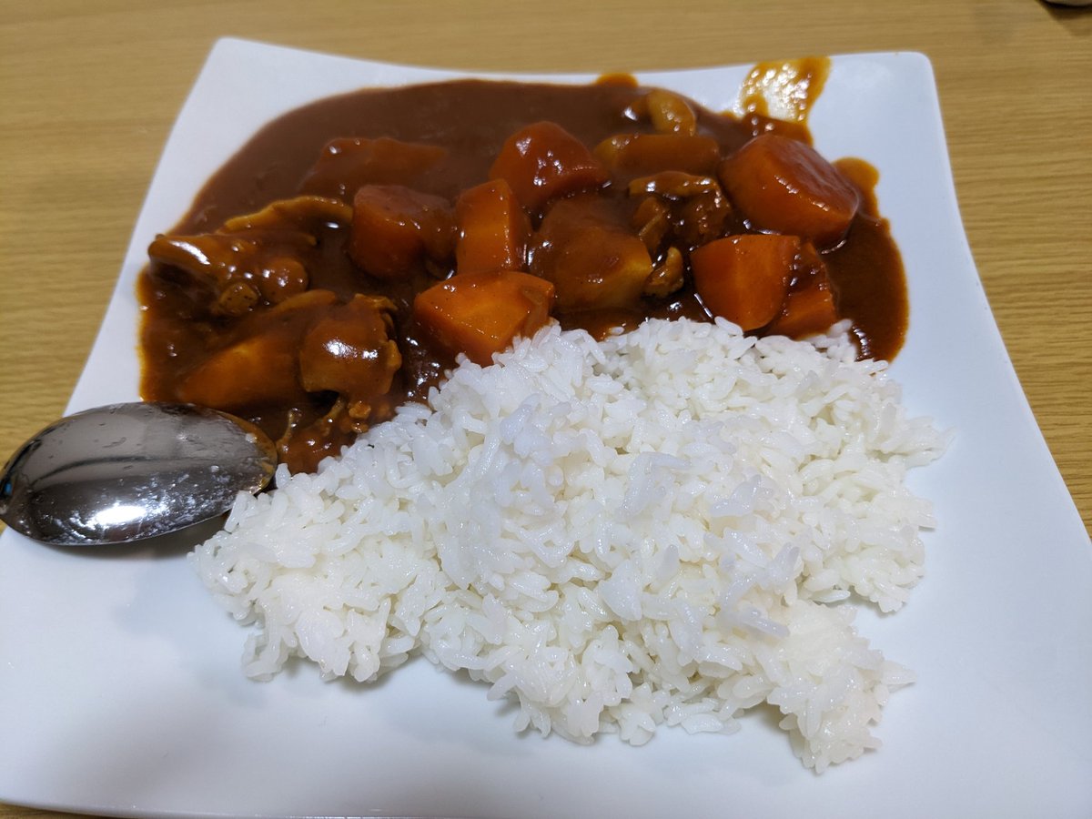 MichihiroOgino's tweet photo. 久々にカレーつくった
不器用なのかめちゃ時間かかった

＃料理 https://t.co/YvZ51J4cBt