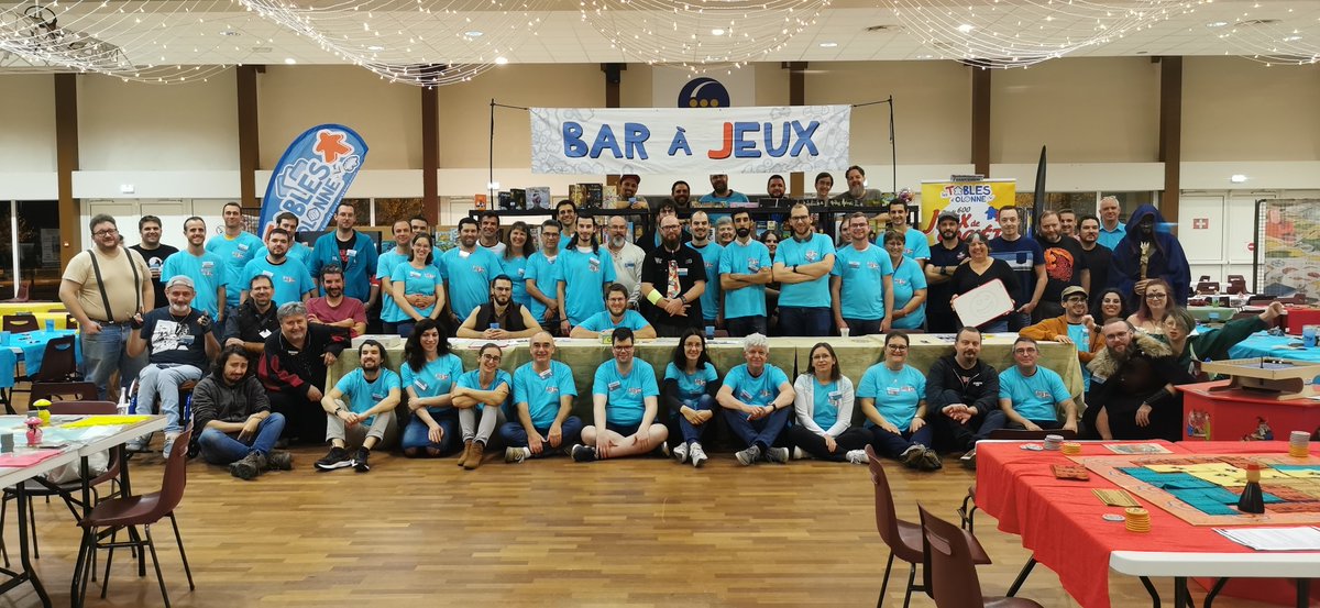 Le festival du jeu des Sables d'Olonne 2022 est terminé. Merci aux 7 assos vendéennes présentes, aux partenaires, aux éditeurs, aux 70 bénévoles. C'était un super week-end ! 2700 entrées ont été comptées sur les 2 jours pour cette 7ème édition ! Alors merci aussi aux visiteurs !!