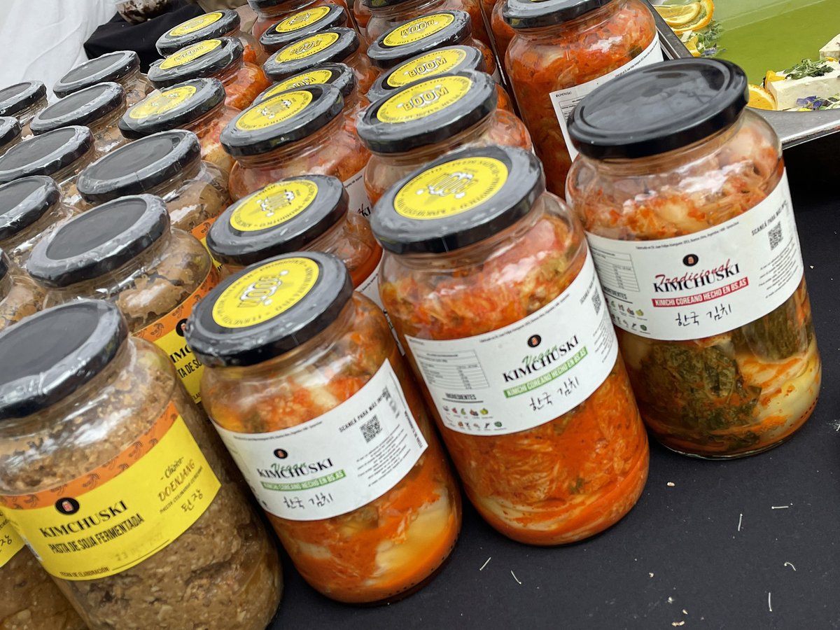 sdzotto's tweet photo. Con el objetivo de lograr la integración económica y cultural entre  #Argentina y #CoreaDelSur. Se realizó el #StreetKfoodMarket el festival de comida y arte coreano. #hansang #embajadacorea @gcba https://t.co/ogh3BZmluw