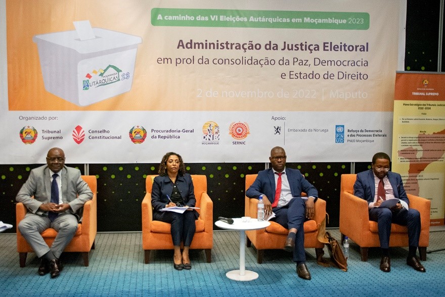 UNDPMozambique's tweet photo. ‼️To defining the main guidelines on #electoraljustice & #electoraldispute resolution for the #MunicipalElections, a high level seminar on Electoral Justice Management for the Judiciary & Public Prosecution Service focused on #ElectoralProcesses was held yesterday in Maputo. https://t.co/L2jqmeKzG6