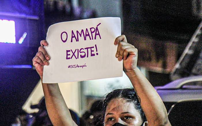 Marcella_vv's tweet photo. Há dois anos o Amapá sofria um apagão! Foram 22 dias de escuro, caos, abandono, transtorno. Isso tudo durante uma pandemia! Cerca de 765 mil pessoas, em 13 dos 16 municípios do Amapá, foram afetadas. O Governo Bolsonaro nada fez.
#SOSAmapa https://t.co/MtoNrdRNNK