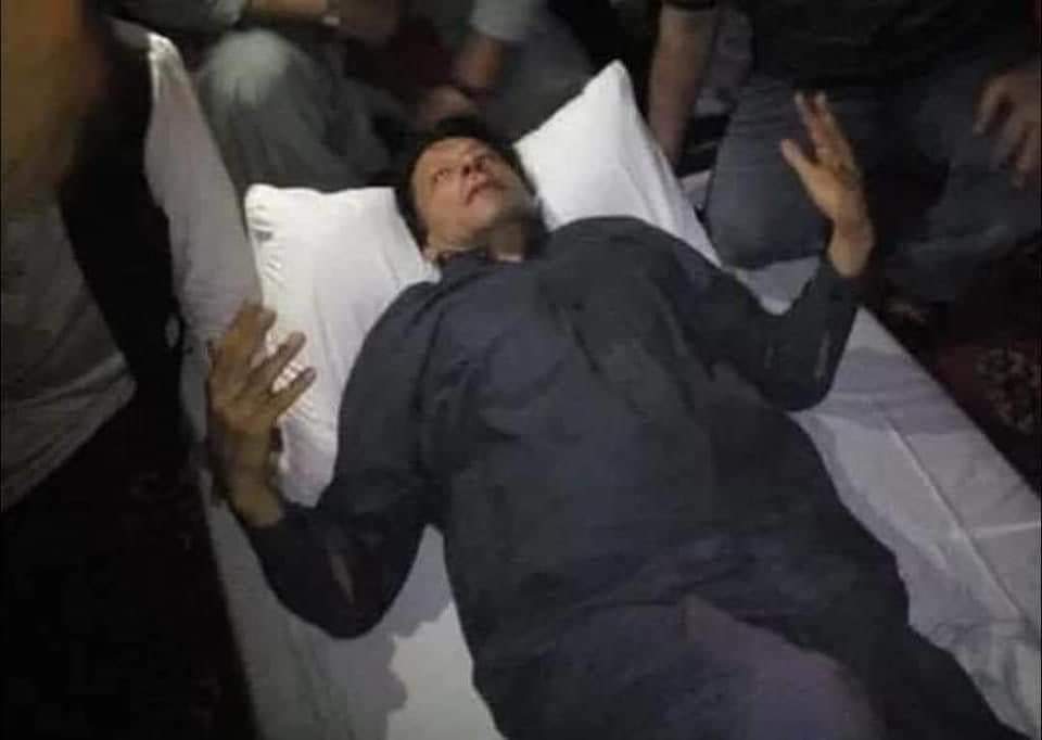 PeaceForALL_1st's tweet photo. Highly condemn the attack on @ImranKhanPTI. My prayers for the health and speedy recovery of all the injured people and deceased. May Allah SWT protect Pakistan, Ameen.
#ImranKhan https://t.co/NPj4lEus3p