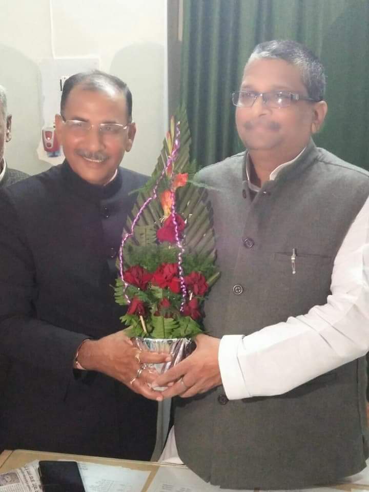 ChitranjanGaga1's tweet photo. बिहार सरकार के राजस्व एवं भूमि सुधार मंत्री व पूर्व सांसद , बिहार प्रदेश राष्ट्रीय जनता दल के प्रधान महासचिव  श्री @AlokMehtaMP जी के जन्मदिन पर स्वस्थ और दीर्घ जीवन की कामना के साथ हार्दिक शुभकामनाएं ------ https://t.co/USwtHyrgJk
