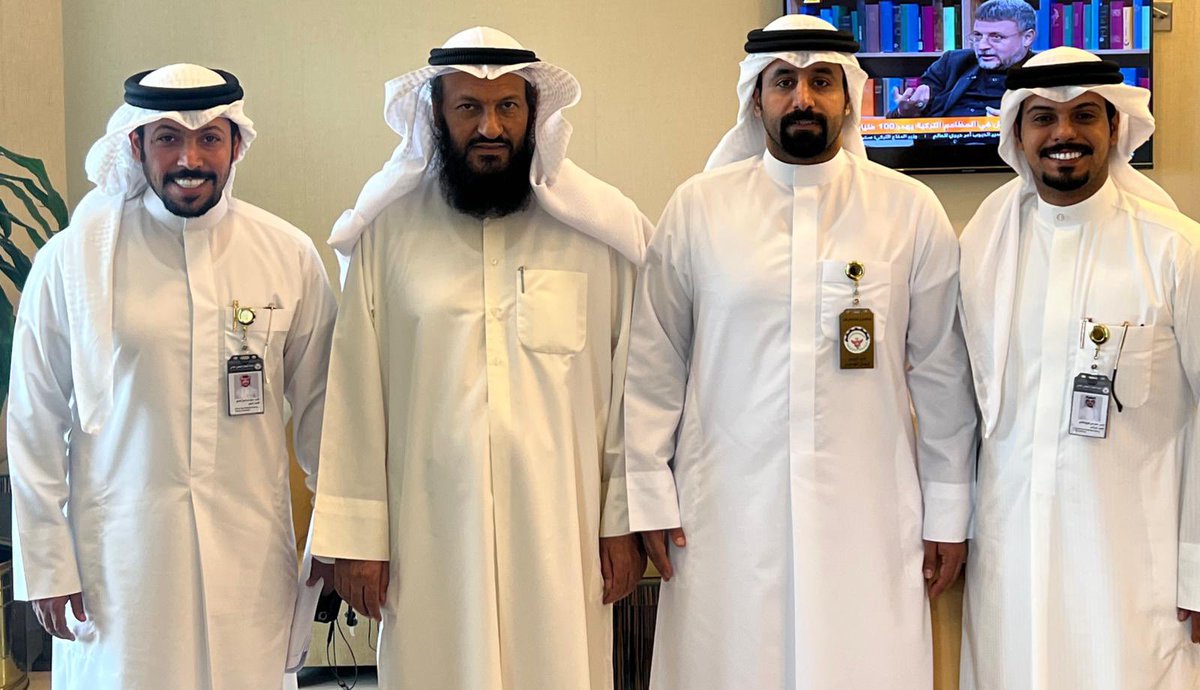 UNIONPRIVATEOIL's tweet photo. استكمالاً لمطالبات النقابة التقينا النائب:محمد هايف المطيري
ونشكر له تفهمه وتبنيه لمطالب العاملين ب #القطاع_النفطي_الخاص
حيث اكد انه سوف يستخدم جميع صلاحياته لمتابعه جل ما يهم العاملين وانه لن يسمح بأي انتقاص لهم وسيتم المتابعه مع النقابه ودعم اي مقترح لطبقه العامله
@mhamdhaif https://t.co/XiMzB9hn44