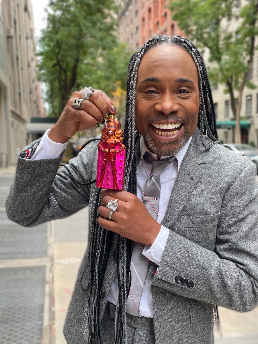 BCEFA's tweet image. Want the most beautiful thing in the world for your #Christmas tree? Our newest #Broadway Legends ornament captures @theebillyporter striking a pose as Lola in @KinkyBootsBway: broadwaycares.org/billy