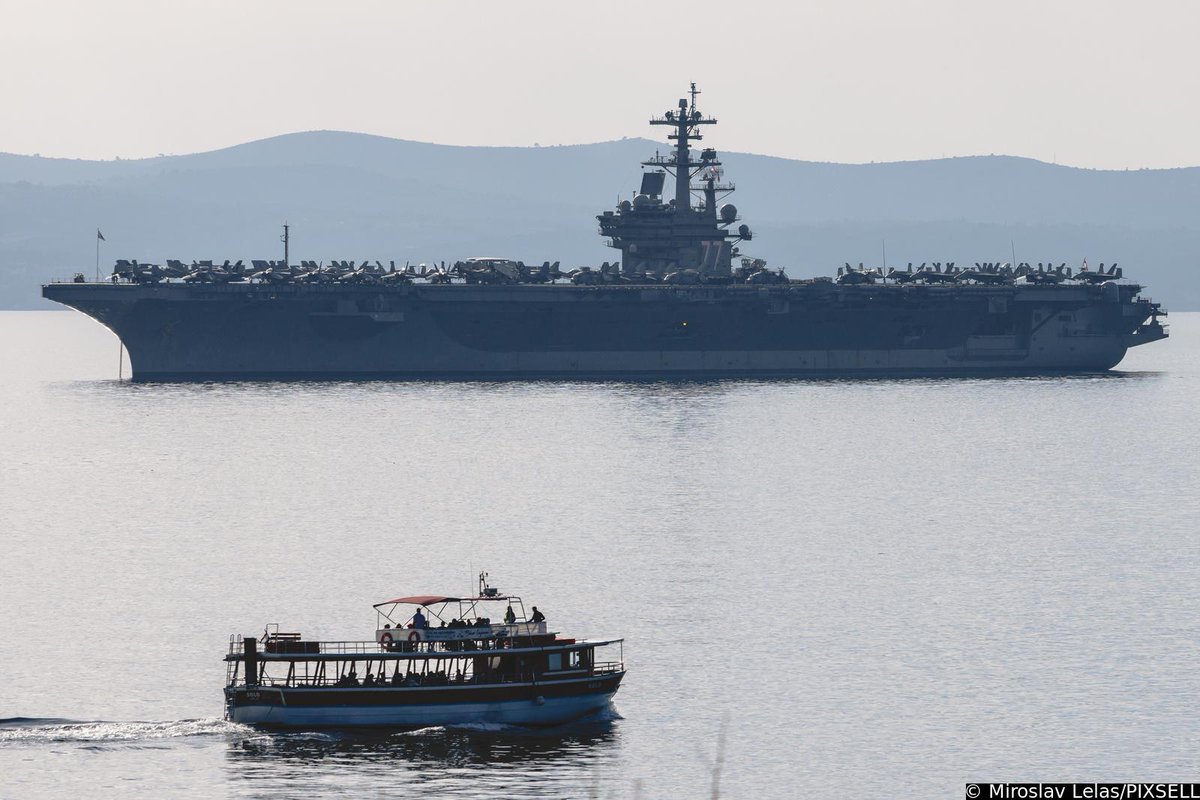 WarshipCam's tweet photo. USS George H.W. Bush (CVN 77) Nimitz-class aircraft carrier off of Split, Croatia - November 3, 2022 #ussgeorgehwbush #cvn77

SRC: TW-@Pixsell https://t.co/PYhQnjnu0s