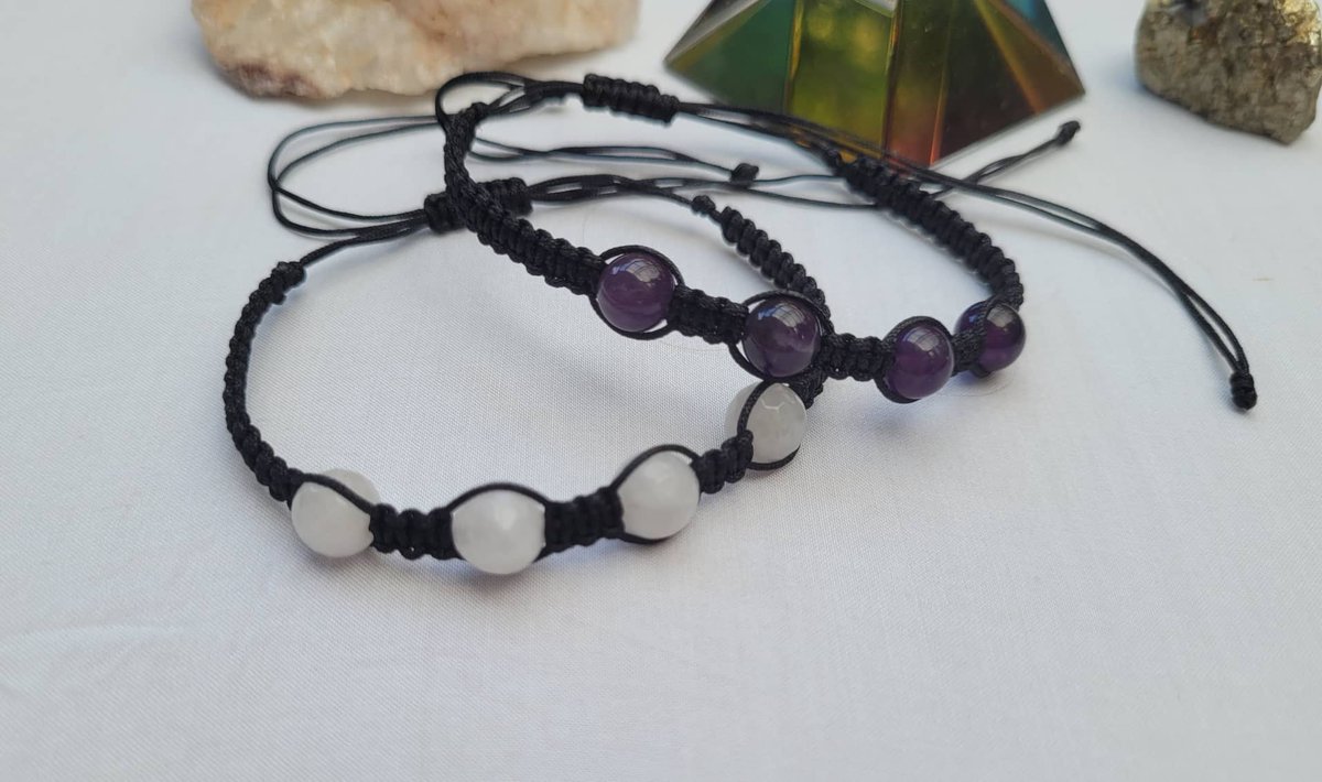 Adeyemi_Malik28's tweet photo. @LinkedIn Bracelet is made with crystals.give you a natural protection shield around your aura. all unwanted energies and from black magic too.Selenite is the crystal we use for protection.
Please check out my other bracelets here:
https://t.co/82B2AcWX8F https://t.co/HnwaiCjDgx