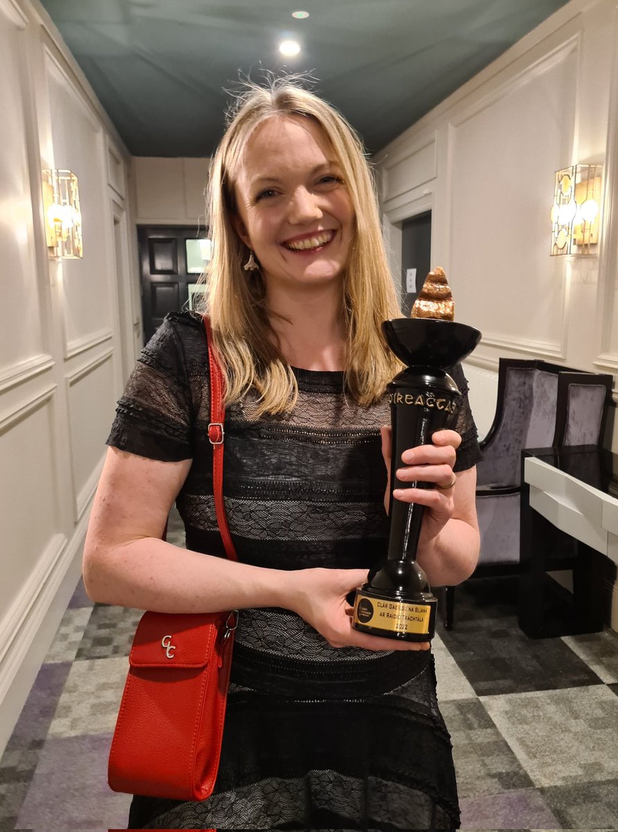 bnicd's tweet photo. Clár Raidió na Bliana ar stáisiún raidió tráchtála @OirnaGaeilge 💗 #Gradaim22 #OnaS2022 @gbayfm
Cad 'Déarfá le Gaillimh?! https://t.co/PhpaIkoz0L
