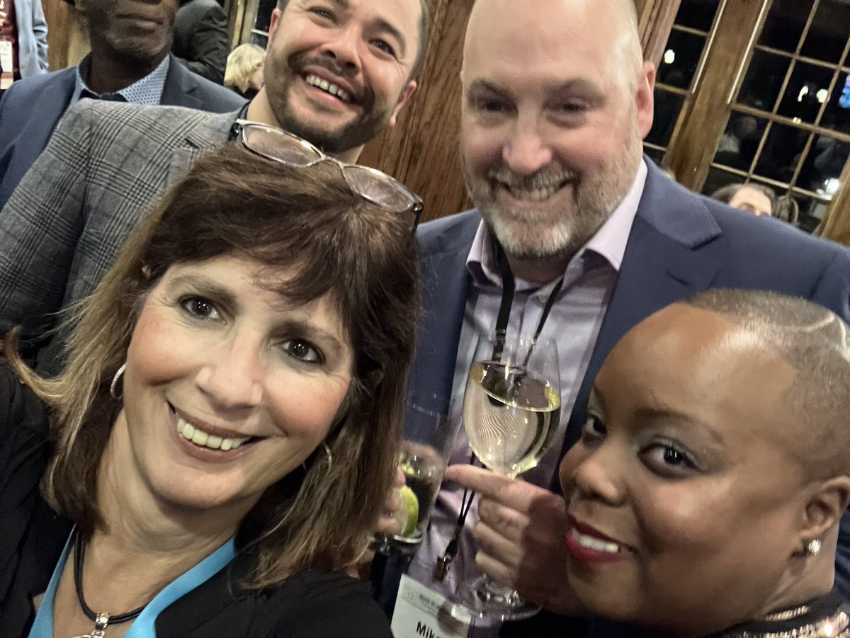 YRG0216's tweet photo. ACL connects old friends and new! #TeamOptions #aclaimh43 #aclnys #bringithomenys https://t.co/yFvBFL7TfZ