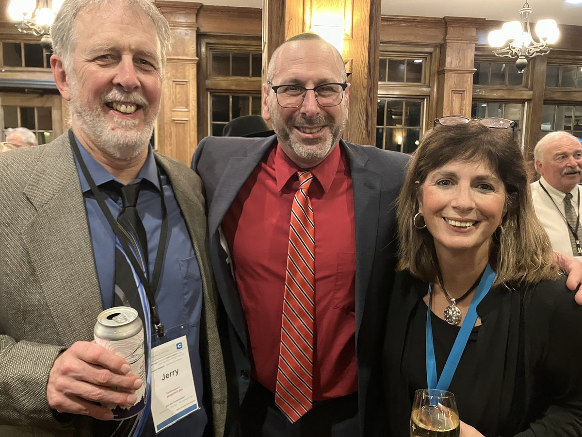 YRG0216's tweet photo. ACL connects old friends and new! #TeamOptions #aclaimh43 #aclnys #bringithomenys https://t.co/yFvBFL7TfZ