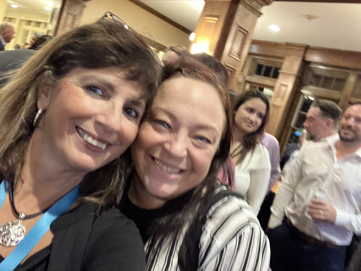 YRG0216's tweet photo. ACL connects old friends and new! #TeamOptions #aclaimh43 #aclnys #bringithomenys https://t.co/yFvBFL7TfZ