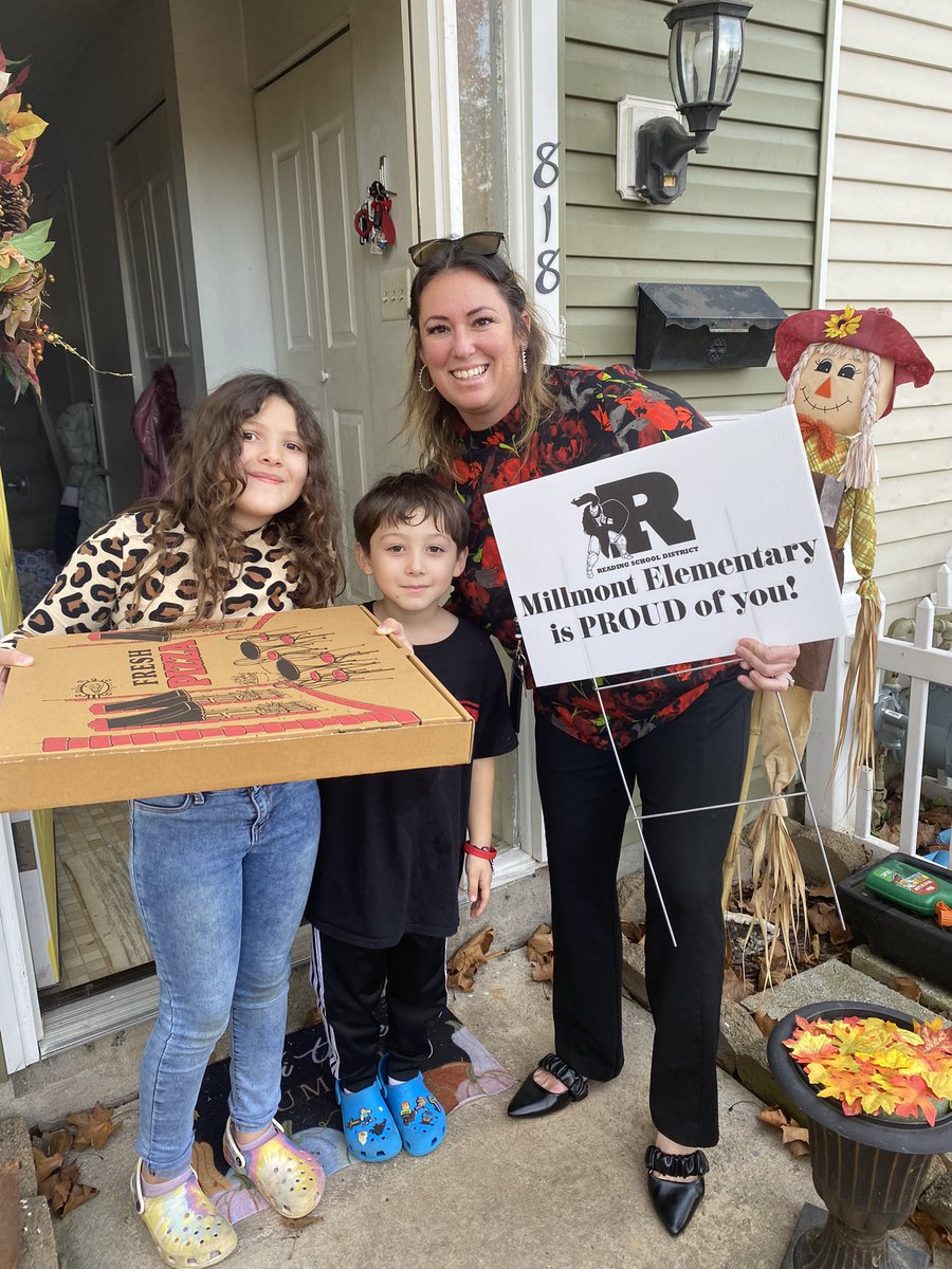 ABHRostek's tweet photo. It’s back! Principal Pizza Patrol was out and about yesterday celebrating some of our students who are making great choices! Who will be next? 🤷🏻‍♀️ @RDGschools @MillmontSchool #RSDProud #MillmontProud https://t.co/F4SeZdtkKX