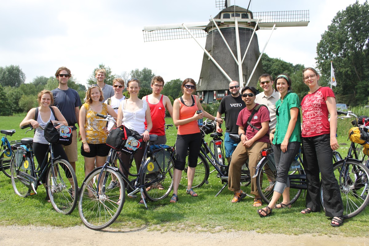 Interested in learning how design, policy, and social change can transform previously car-dominated cities into places where 50% of trips are made by bike? 

Come with us to Denmark and the Netherlands to see for yourself! 🇩🇰 🇳🇱 This class fills quickly!
blogs.uoregon.edu/schlossb/study…