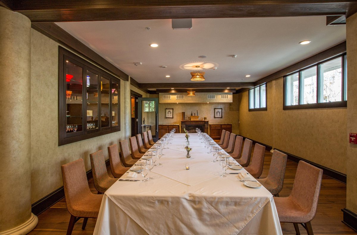 There are still a few dates available for private dining at The Siena this holiday season.

Learn more about our amenities on our website: sienahotel.com/meetings. 

#thesienahotel #ilpalionc #privatediningnc #autographhotels