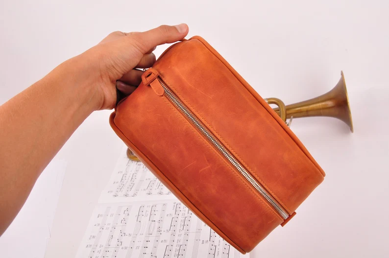MG_Leather_Work's tweet photo. Personalized Trumpet Set Magnetic Mute.
https://t.co/i2HUjZTYXk
#trumpet #trumpetlife #trumpetlove #trumpetplayers #trumpets #trumpetswag #trumpette #trumpetlovers #trumpetbag #trumpetcase #brasswind #trompeta #trompete #trompette #trompet #mgleatherwork #mglw https://t.co/OFS360cXZ8