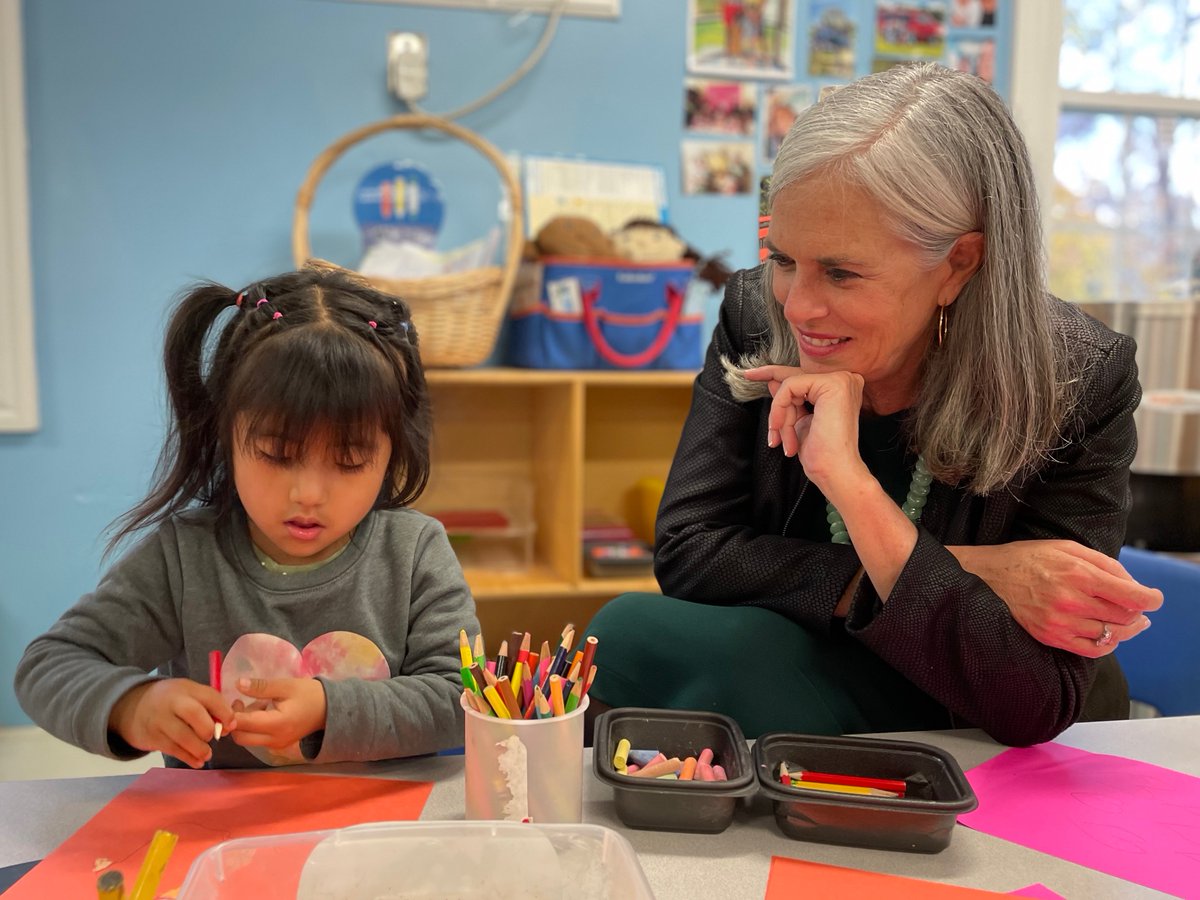 WhipKClark's tweet photo. When we invest in child care, we invest in the economy and we invest in America's future. 

I'm proud to have secured #AmericanRescuePlan funding for @FraminghamU's incredible early ed program that cares for our youngest while preparing the next generation of educators. https://t.co/CQBsiy44Qv