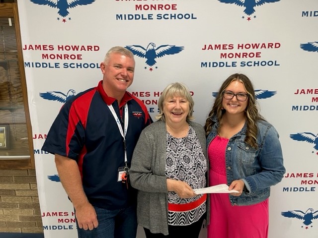 CUSD200's tweet photo. Congratulations to @MONROECUSD200 teachers Kim Rumrey and Brooke Jensen for being named grant recipients of the Illinois Retired Teachers Association Foundation (IRTAF). Grant funds will be used to support STEM projects including maker spaces. #YourCommunitySchools https://t.co/4h3aFPm0nL