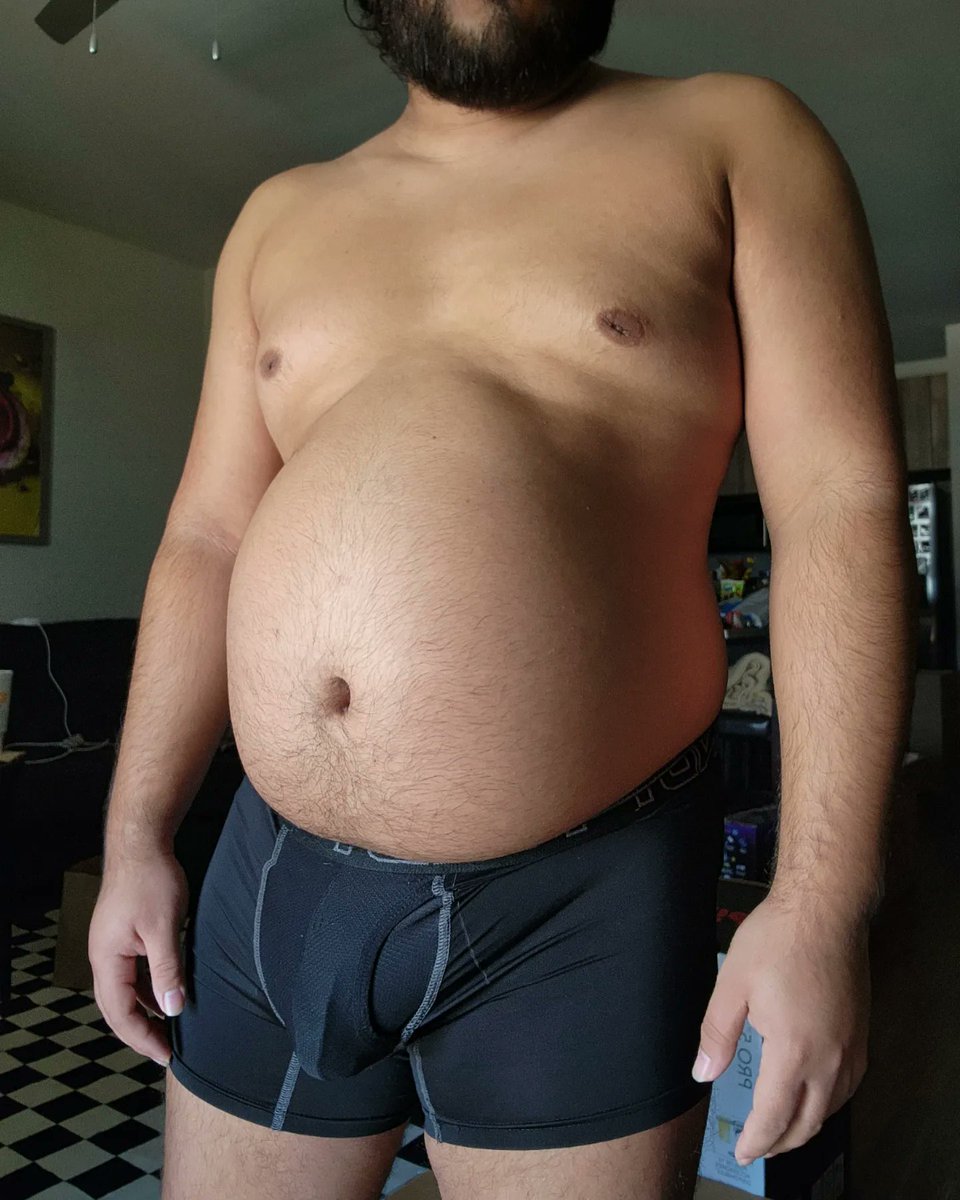texasbelly21's tweet photo. Before I moved apartments
#beefybear #scruff #chunkyguy #plussizemen #bigboysummer #bigboysdoitbetter #gayfat #bigguytwitter
#gaybeard #gay #gaybears #chub #grommr #feeder #feederism #weightgain #gainer #fatboysummer #plussize #beerbelly #gayfollow #feedme #bellykink https://t.co/3zSiKaTFiD