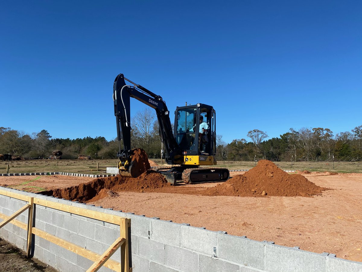 If you're adding to your equipment fleet, consider the powerful and efficient 35G excavator. Learn more at sunsouth.com/35g-excavator