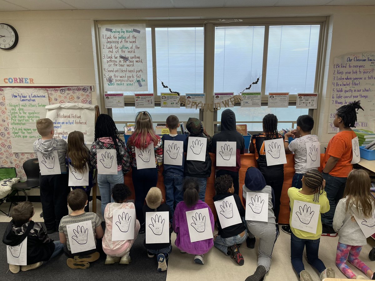 Angela Toro (@misstorowcs) on Twitter photo We gave our friends a “pat on the back” today ❤️ <a href="/warrenschools/">Warren City Schools</a> #LincolnPrideWCS #lookatallthatfog #bucketfilling We gave our friends a “pat on the back” today ❤️ <a href="/warrenschools/">Warren City Schools</a> #LincolnPrideWCS #lookatallthatfog #bucketfilling