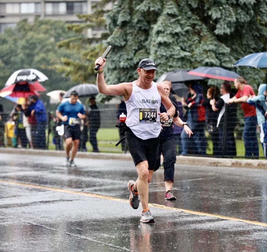 thebastionbaton's tweet photo. @CanadaArmyRun Wishing all a safe and enjoyable event - Baton founder Alan @Batonman09 finishing what was a damp run in 2014 paying the @thebastionbaton respects to our our Canadian allies #ValuedAllies #CanadianArmyRun #Canada #SafeRunning #CanadianUK @2divca_2candiv @4CdnDiv4DivCA https://t.co/dLulCkgpdi
