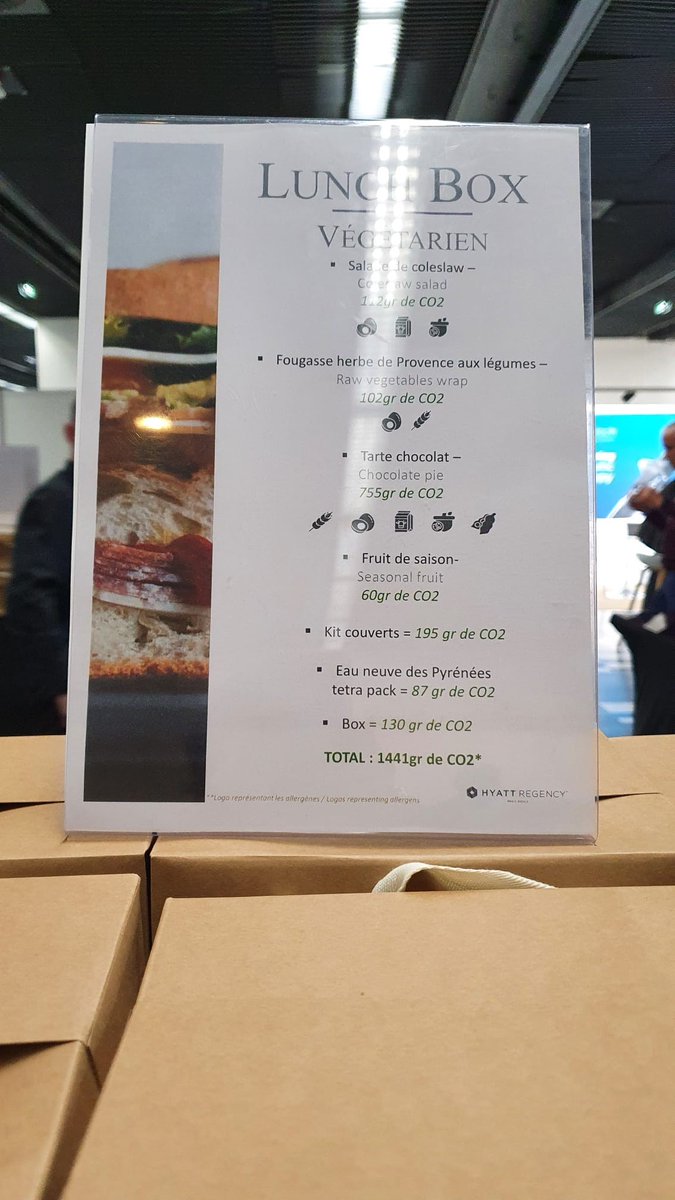 ESGE_news's tweet photo. @SFED_Endoscopie - we're also big fans of your meeting menu, with notes about carbon impact. Thanks for helping us to all work together to lower the environmental impact of gastrointestinal endoscopy - every way we can! #GreenEndoscopy https://t.co/0j6jpSht0S
