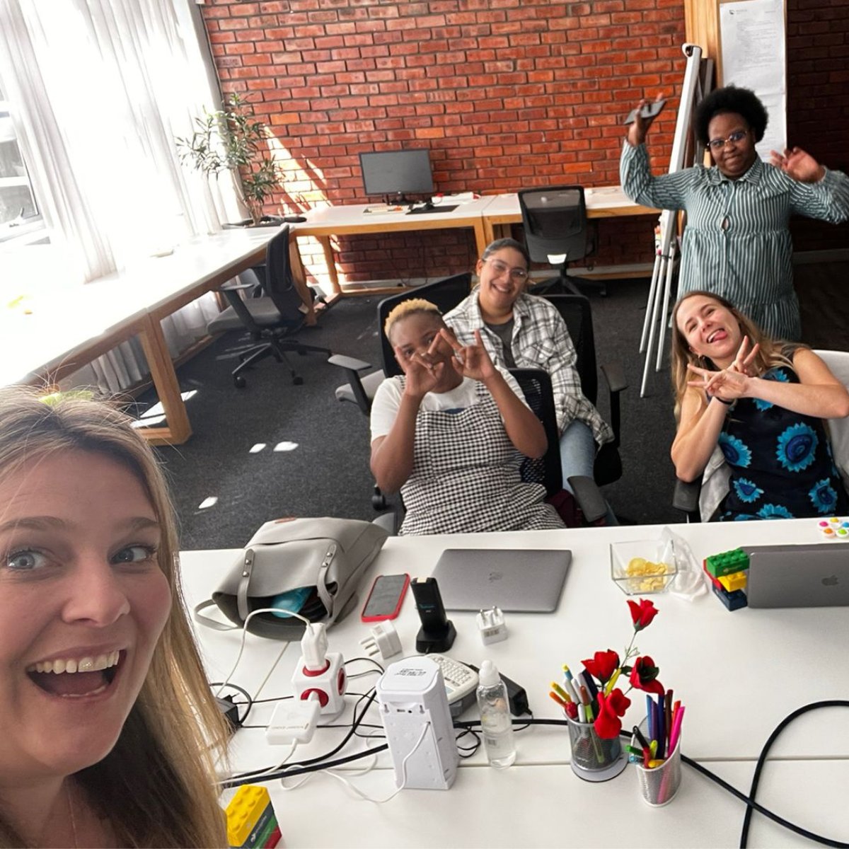 mobius_group's tweet photo. We made our final M-Merge session of 2022 a day to remember. It was inspiring, collaborative, and a chance to hear from the entire Mobius Group team.

We can't wait to share more about our plans for next year.

#MobiusConsulting
#BuildingDigitalTrust
#TeamCulture https://t.co/RdM3VxpFw2