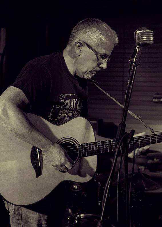m2_office's tweet photo. We're delighted to share the latest episode of the @LCCR1  podcast featuring our Senior Service Technician Andy Bell!

Andy spoke about his musical influences, family history &amp; singing live songs.

Listen here: https://t.co/lS1ccVpuKN

#podcast #music #limerick #podcasting https://t.co/s4BDzEGiCo